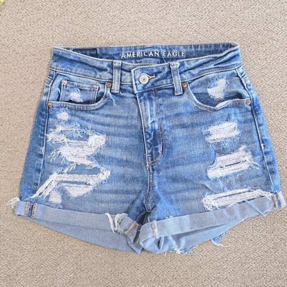 American Eagle Distressed Mom Short Cuffed Hem Shorts - Size 2 - Picture 1 of 15